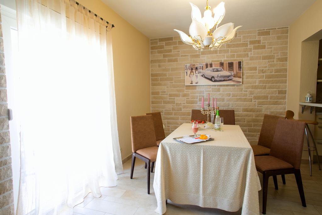 Apartments Tomulic Novalja Luaran gambar