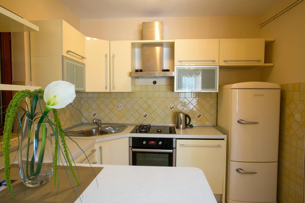 Apartments Tomulic Novalja Luaran gambar